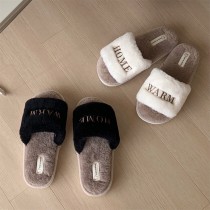 簡約字母刺繡毛絨保暖家居室內拖鞋2色