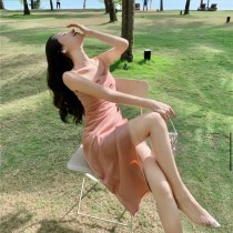♥︎甜粉系女孩♥︎性感緞面褶皺開叉吊帶度假連身長洋裝4色