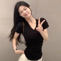 V領修身素色T恤短袖上衣7色(S-XL)