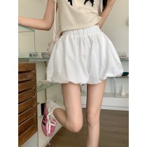 現貨優惠白色M★時髦感韓系花苞褲澎澎顯瘦短褲