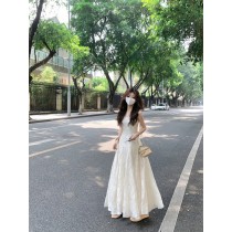 飄逸仙氣腰收垂感吊帶連身裙洋裝